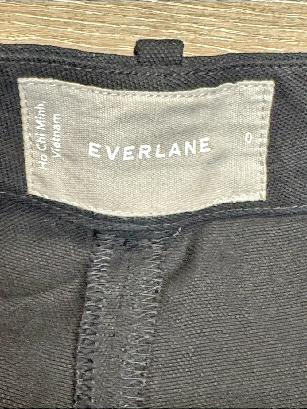 Everlane Black Cropped Pleated Trousers Size 0 - Picture 4 of 6
